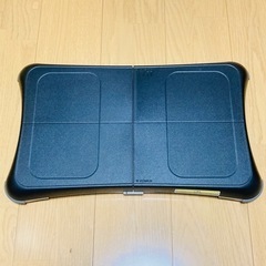 Wii Fit Plus ソフト+バランスボード黒 中古品　の画像