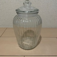 ガラスの容器　キャニスター　クッキージャー　引取先決まりました！