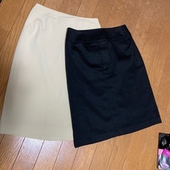 膝丈スカー2着とアイシャドウBK