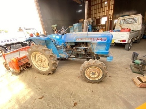 日の本トラクター　4WD 25馬力