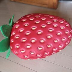 イチゴのぬいぐるみの画像