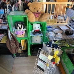 🍀玩具や雑貨や日用品など 選びたい放題で 300円です！の画像