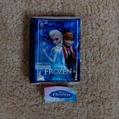 新品未使用☆アナと雪の女王 ブック型コスメポーチS