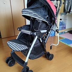 ベビーカー（Joie）です。