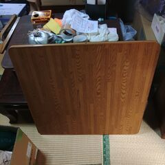 アイロン+アイロン台+大物アイロン用　こたつ板　すべてまとめてお譲りします。の画像