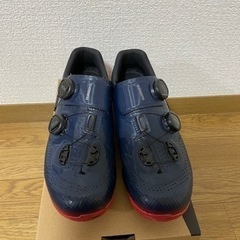 サイクリングシューズ　シマノ　RC7