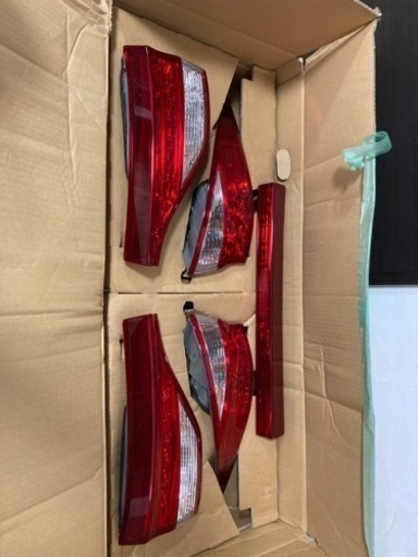 エスティマテールランプ