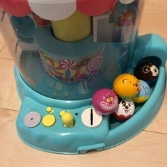 ディズニー　UFOキャッチャーとボールが出てくるおもちゃの画像