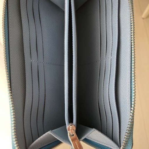 【新品】COACHコーチ　長財布　メタリックスカイブルー【アウトレット店で購入】