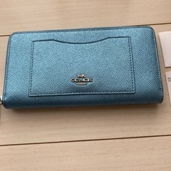 【新品】COACHコーチ　長財布　メタリックスカイブルー【アウトレット店で購入】の画像