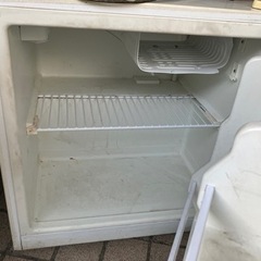 冷蔵庫　1,000円お渡し致します