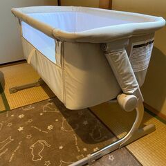 ベビーベッド (カトージ ベッドサイドベッド Soine ベージュ色)