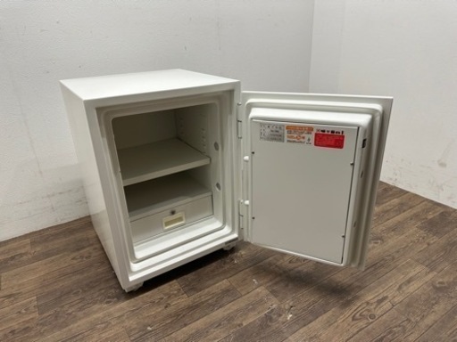 井上金庫　耐火金庫　５２L　ダイヤル式　９９ｋｇ　ホワイト　ＰＨＤ－１００Ｄ