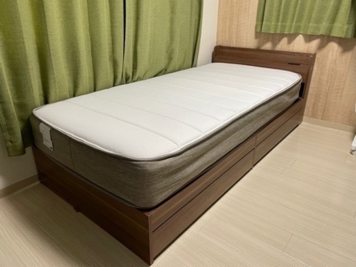 ニトリ　シングルベッド　フレーム&マットレス