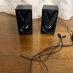 サウンドバー、スピーカー、PioneerDVDプレーヤーの画像