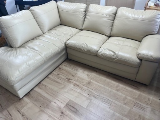 (取引中)使用期間1年未満　L字　本革カウチソファ　右カウチ