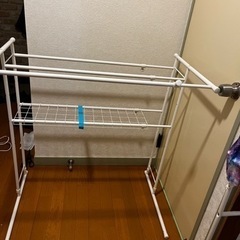 押入れハンガーラックの画像