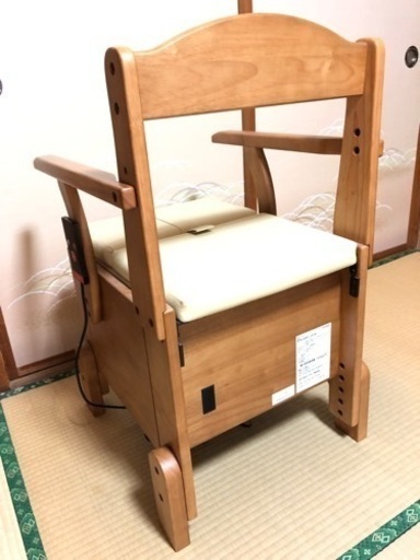 自動ラップ式トイレ。簡単介護の味方！