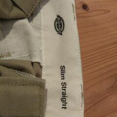ディッキーズのチノパン　Slim Fit　ベージュの画像