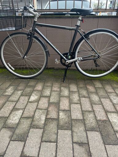 リサイクルショップどりーむ荒田店　No689 エコNo16143X クロスバイク　HONESTONE　ガンメタリックカラー　定価約４万　カゴ付き　ギア切り替え付き♪　軽量アルミフレーム　軽くて乗り心地抜群♪