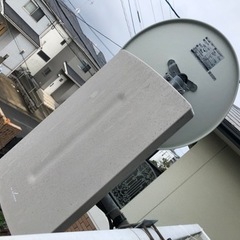 値下げ　取り外し済み　地上波デザインアンテナ＋BS  CSアンテナ　2k 4k 8k対応　配線付きの画像