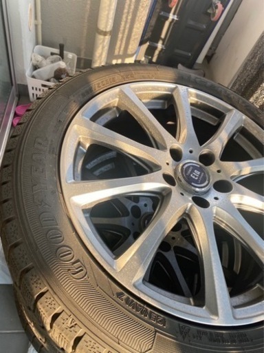 v37スカイライン用スタッドレスタイヤ