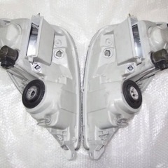 UCF30/31トヨタ30系セルシオ前期純正ヘッドライト左右スタンレー50-54の画像