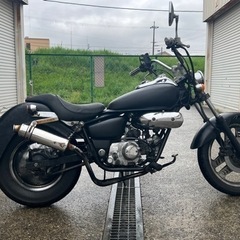 ホンダ　マグナ50 カスタム車　アメリカンやミッションに乗りたい方に