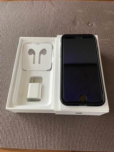 iPhone SE 第2世代 64GB ホワイト MX9T2J／A SIMフリー版