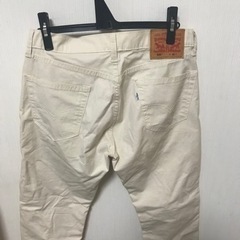 Levis チノパン  レディースの画像