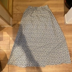 小花柄ロングスカートGU