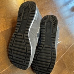 ニューバランス５６5の画像