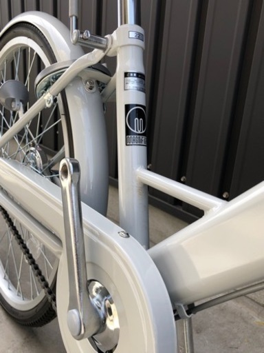 新車☆特価　シンプル　シティーサイクル　22インチ自動点灯ライト 　一台限り