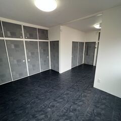 初期費用０円！家賃地域最安値！２１７号室！無料インターネット！広々３０平米！風呂トイレ別！2人入居可！ペット可！高齢者・生活保護・外国人可！宅配ボックスあり！100m以内に近隣駐車場あり！ - 賃貸（マンション/一戸建て）