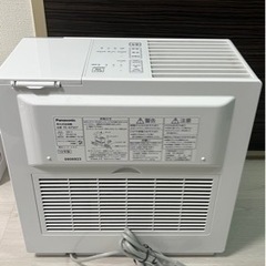 Panasonic 加湿器　2019年製の画像