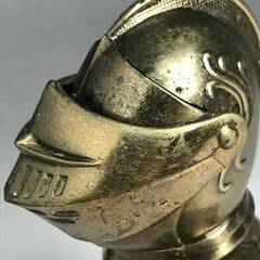 🔷🔶🔷ut11/98【古酒】ミニボトルコレクション モンテスキュー アルマニャック 30ｍｌ 40度 甲冑 兜 騎士 鎧 未開封 酒🔷🔶🔷の画像