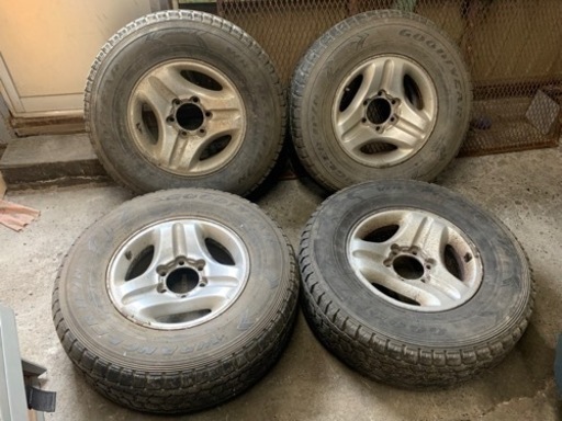 16インチ アルミホイール