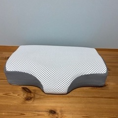 ニトリ　横向きがラクな枕　枕の画像