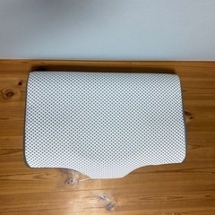 ニトリ　横向きがラクな枕　枕の画像