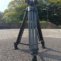 【極美品】Manfrotto 504HDビデオ雲台＋カーボンツイ...