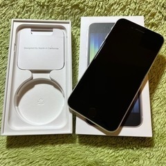iPhone SE (第3世代) スターライト 128 GB