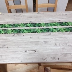 ダイニングテーブル　4人掛けチェア　セットの画像