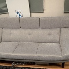【カリモク家具、ソファ、非喫煙、ペットなし環境、使用2年　宅配発...