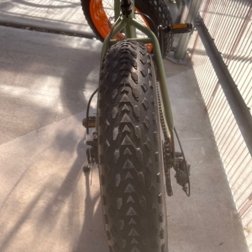 ブロンクス BRONX 20DD 20 x 4.0 7段変速 ファットバイク　自転車