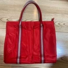 無料　赤いトートバッグの画像