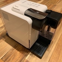 ネスプレッソ コーヒーメーカー 【F511WH】の画像