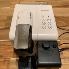 ネスプレッソ コーヒーメーカー 【F511WH】の画像