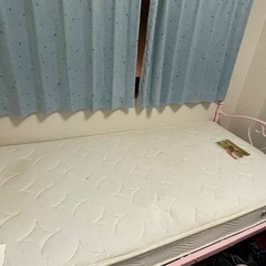 シングルベット、引き取りお願い出来る方。