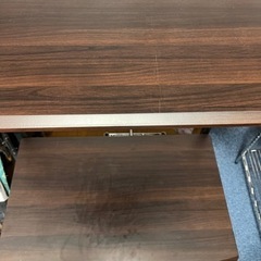 パソコンデスクの画像