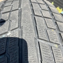 ホイール付きスタッドレスタイヤ 265/70/17 FJクルーザー